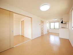 パルデメール　II 301 3階1LDKのリビング/ダイニング