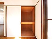 押入（東側洋6帖）