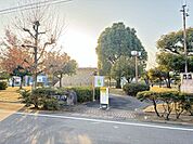 岩倉市史跡公園 77m