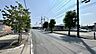 外観：前面道路含む現地写真