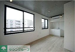 グラウンデュークス西大島 102 1階ワンルームのリビング/ダイニング