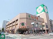 ライフ若松河田駅前店 徒歩6分。 430m