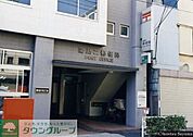 湯島二郵便局 徒歩7分。郵便局 520m