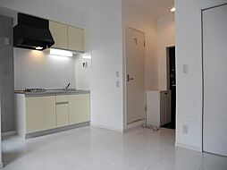 ヒルトップスクエア 101 1階ワンルームのリビング/ダイニング