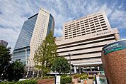 東京医科歯科大学歯学部附属病院 794m