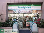ファミリーマート新川二丁目店 徒歩1分。コンビニ 70m