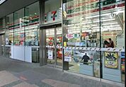 セブンイレブン豊洲3丁目店 229m