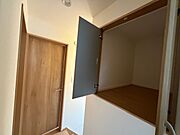 3階廊下の収納スペース