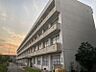 周辺：東部中学校まで　948m　徒歩約12分　知・徳・体の調和のとれた人格形成を目指すと共に、生涯にわたり、成長と発達を続けていこうとする生きる力の基礎を養う事を教育目標にしています。