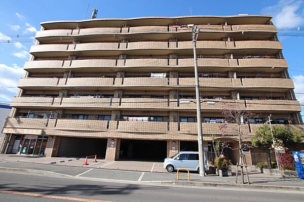 メゾンアザレア ｜大阪府富田林市甲田1丁目(賃貸マンション3LDK・5階・63.10㎡)の写真 その1