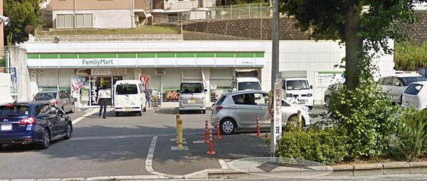 画像27:ファミリーマート阪大病院前店(コンビニ)まで406m
