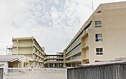 茨木市立西陵中学校(中学校)まで838m
