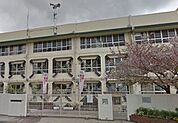 茨木市立葦原小学校(小学校)まで713m
