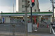 ファミリーマート茨木中央通店(コンビニ)まで219m