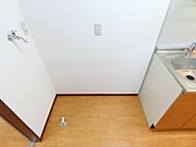 室内洗濯機置き場　冷蔵庫スペース