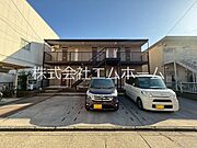 外観　宅配BOX　敷地内平面駐車場