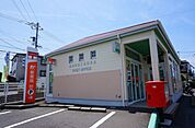 長束郵便局(郵便局)まで504m