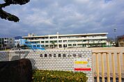 広島市立長束小学校(小学校)まで650m
