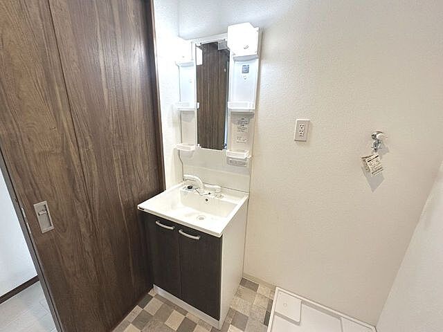 洗面 足立区東伊興4丁目