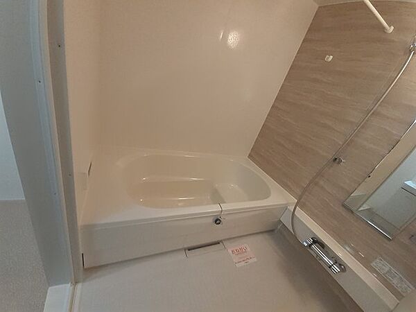 画像5:お風呂広々１坪タイプの浴槽です◇