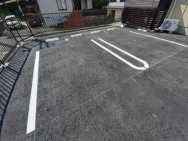 画像14:敷地内に駐車場があります(^^)