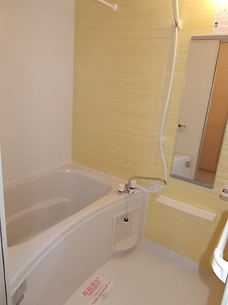 画像5:追い焚き機能＆浴室乾燥機付きバスルームです(*&#039;▽&#039;)