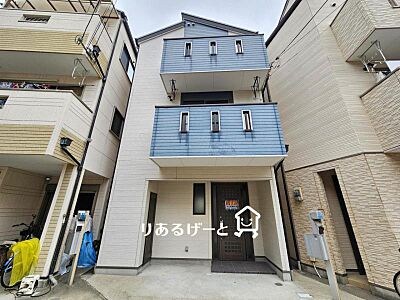 外観:シンプルなお家は、すっきりとしていてオシャレな印象ですね! 外観:シンプルなお家は、すっきりとしていてオシャレな印象ですね!