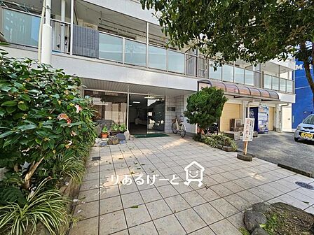 すっきりとしたエントランスが毎日お出迎えしてくれます。