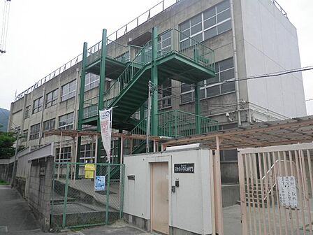 孔舎衙小学校