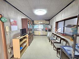 居間