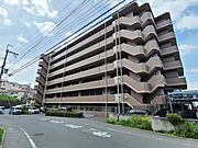 周辺は豊かな緑が残る落ち着いた住宅街で、子育て環境としてもおすすめです！