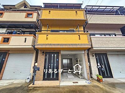 外観:明るいカラーの外壁!おしゃれな雰囲気のお家です♪ 外観:明るいカラーの外壁!おしゃれな雰囲気のお家です♪