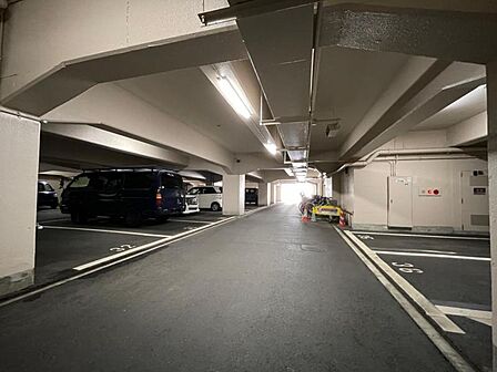 敷地内駐車場！最新の空き状況はお調べします