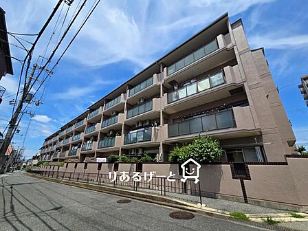 陽当たりのいい明るい外観です!