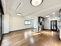 弓立ビル 201 2階2LDKのリビング/ダイニング