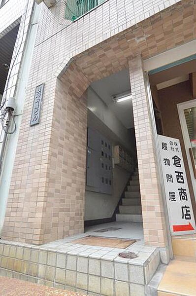 画像19:建物入口