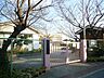 周辺：高槻市立高槻幼稚園（683m）