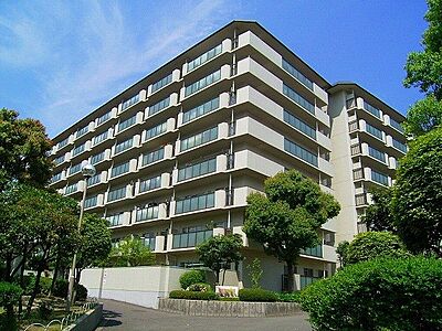 外観：JR総持寺駅徒歩14分