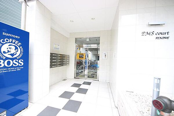 建物エントランス