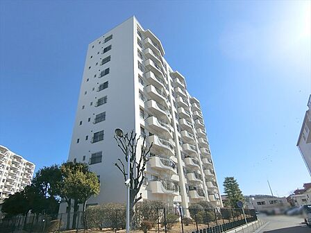 ご見学の際は最寄駅やご自宅への送迎も承ります。対応可能エリアはスタッフまでお問合せください。
