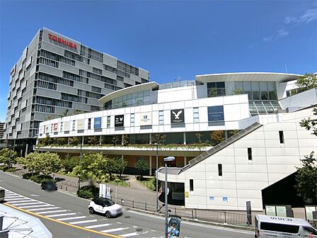ラゾーナ川崎プラザ(821m)