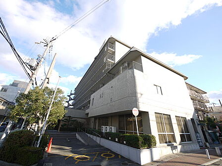 6階・最上階住居♪重い荷物も安心なエレベーター付き♪