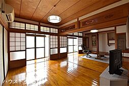 居間