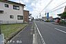 外観：前面道路含む現地写真