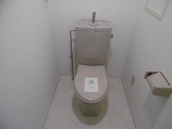 画像24:落ち着いたトイレです（同物件別室の写真です）