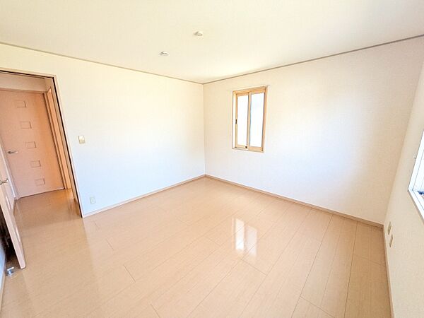 apartment 茨城県那珂市菅谷
地図を見る