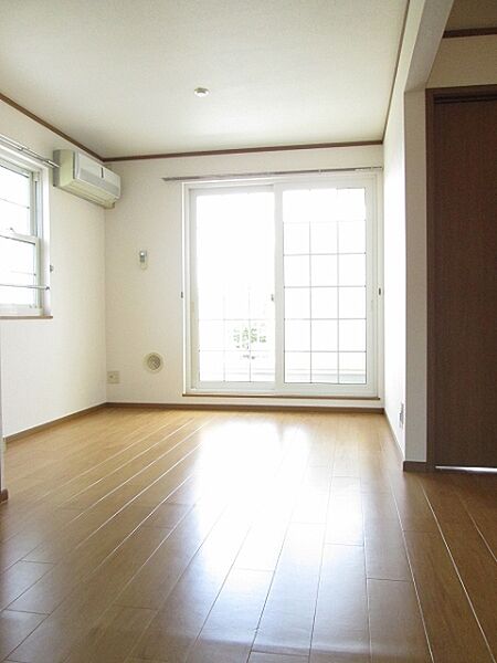 apartment 茨城県那珂市菅谷
地図を見る