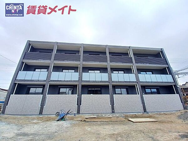 ＡＱＬＡ 201｜三重県四日市市万古町(賃貸マンション1LDK・2階・45.29㎡)の写真 その1