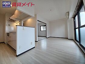 サンモール清水 201 ｜ 三重県四日市市清水町（賃貸マンション1LDK・2階・42.84㎡） その3