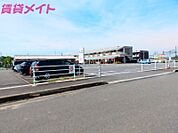 朝日町保育園 834m